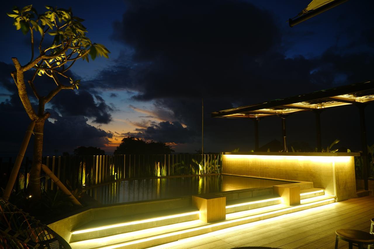 Borough Capsule Hostel Bali Legian Exteriér fotografie