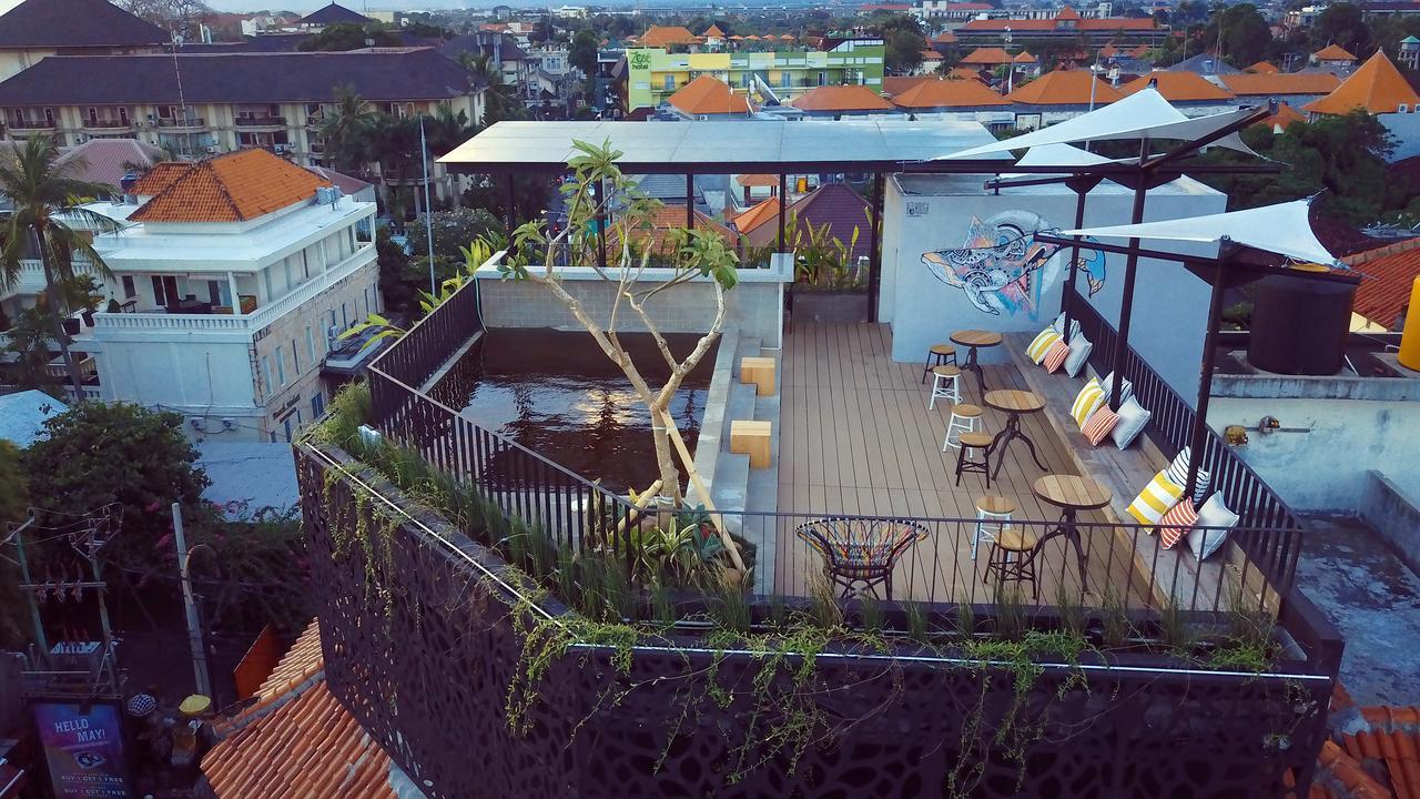 Borough Capsule Hostel Bali Legian Exteriér fotografie